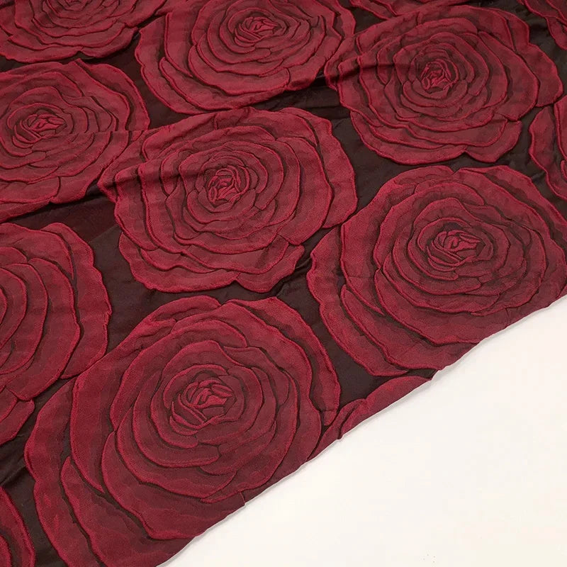 Dunkler Jacquard-Stoff Frühling Herbst Konkav Konvex Rose Kleid Anzug Windbreaker Kleidung Design Nähen Tuch Mode Großhandel Diy