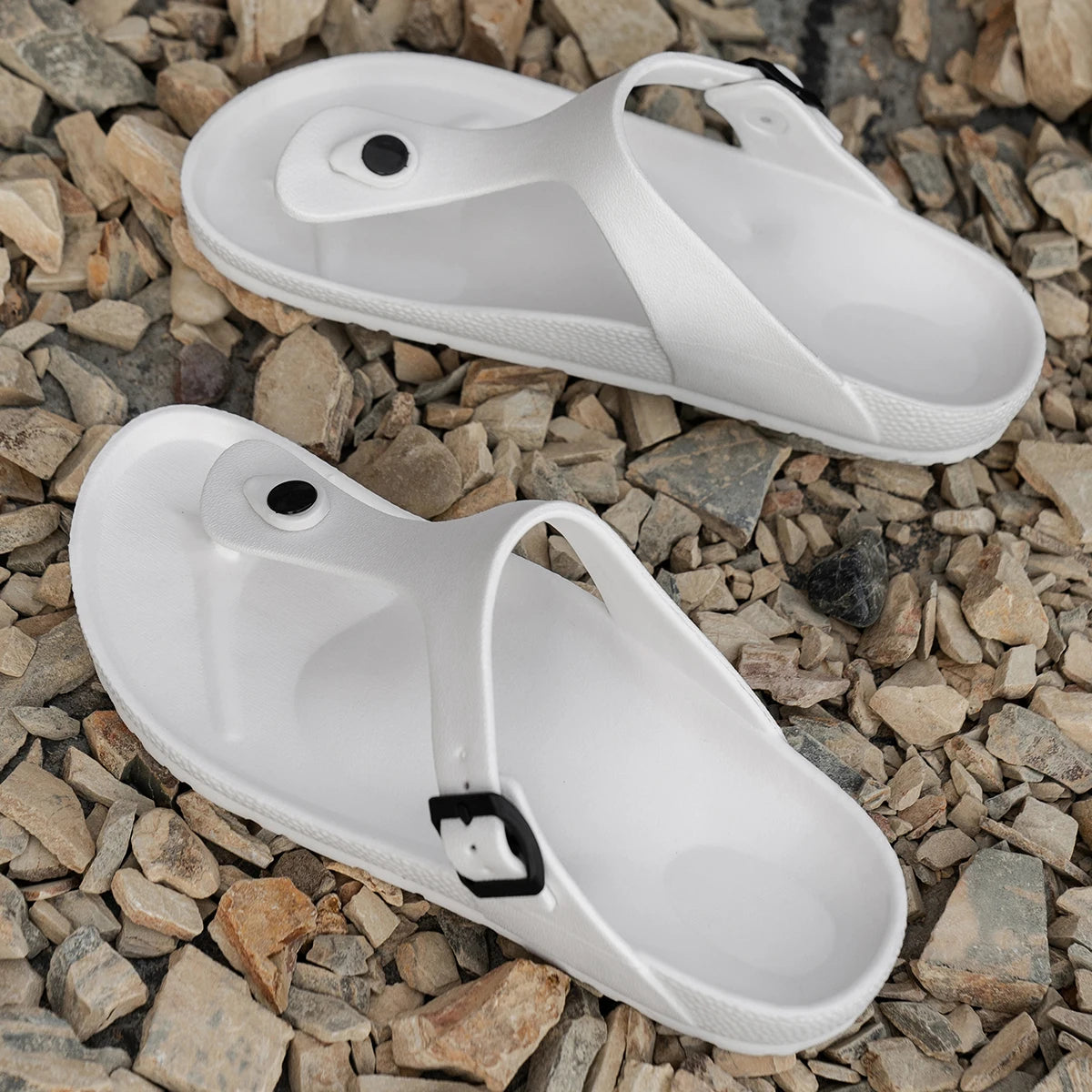 Men's casual simple buckle flat heel sleeve with clip on flip flops in large size