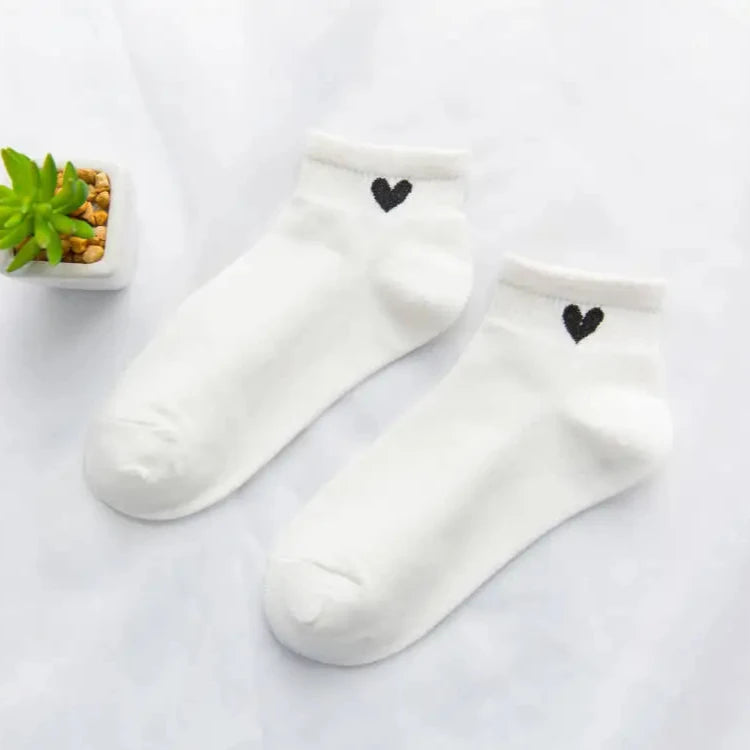 Frühling und Herbst Liebesherz MusterDamen Socken Lässige Sportsocken Kurze Bootssocken Süße reine Baumwolle Knöchelsocken Harajuku