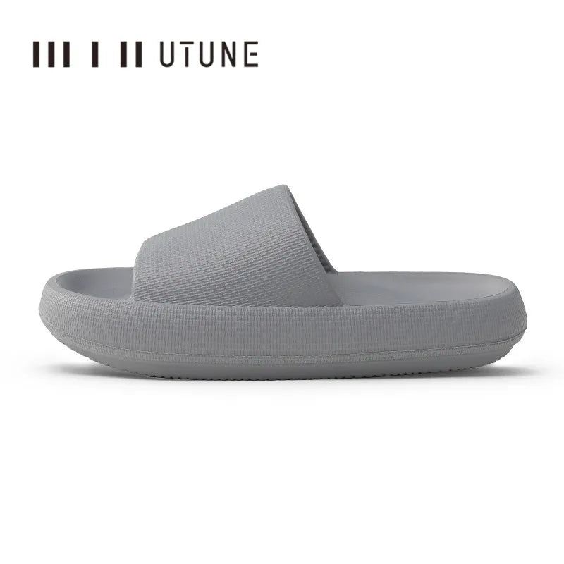 UTUNE 51CM Hausschuhe für Herren Plateau Haussschuhe EVA Weiche Mode Pantoletten Rutschfeste Sommersandalen Damen Badeschuhe Dusche