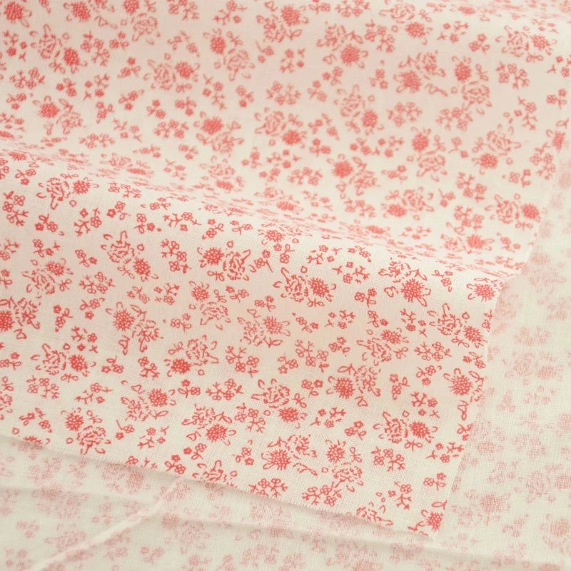 Schöner frischer rot bedruckter Stoff mit Blumenmustern, dünner Stoff aus 100 % Baumwolle, Patchwork für DIY-Bastelarbeiten, Heimtextilien, Meterware