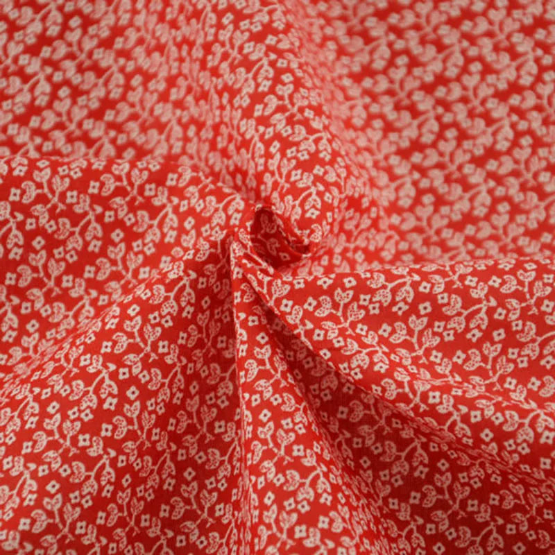 Schöner frischer rot bedruckter Stoff mit Blumenmustern, dünner Stoff aus 100 % Baumwolle, Patchwork für DIY-Bastelarbeiten, Heimtextilien, Meterware