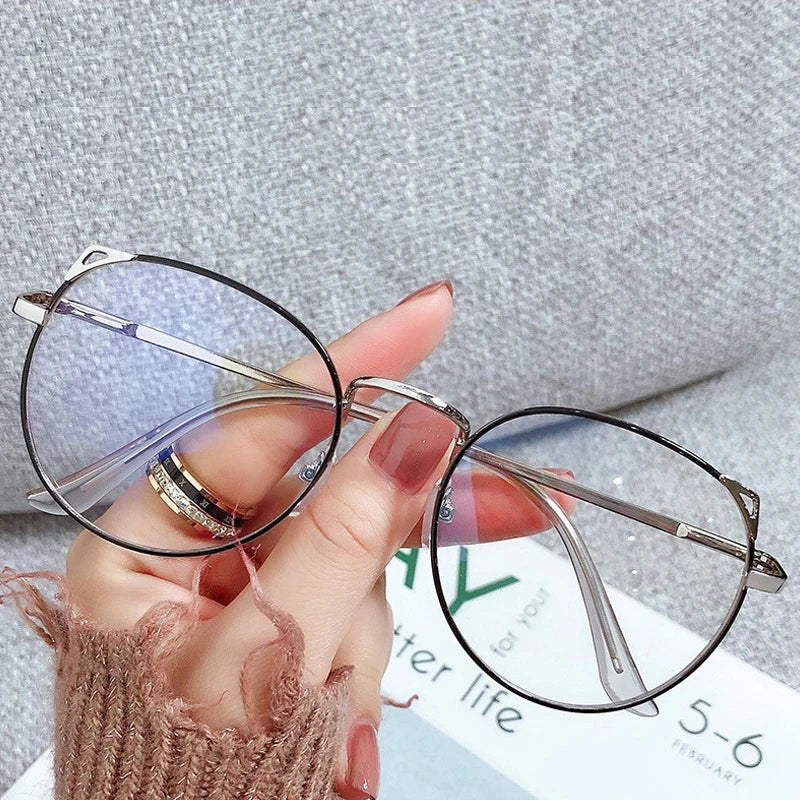 2022 Tendances Femmes Bureau Anti Lumière Bleue Lunettes d'ordinateur Surdimensionnées Œil de Chat Femme Bloqueur de Lumière Bleue Grandes Lunettes Monture en Alliage