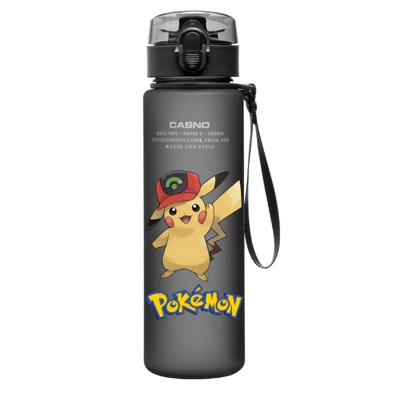 560ML Pokémon Wasserbecher Pikachu Mewtu Gengar Tragbare Plastik-Cartoon-Outdoor-Sport-Großraum-Reise-Wander-Wasserflasche