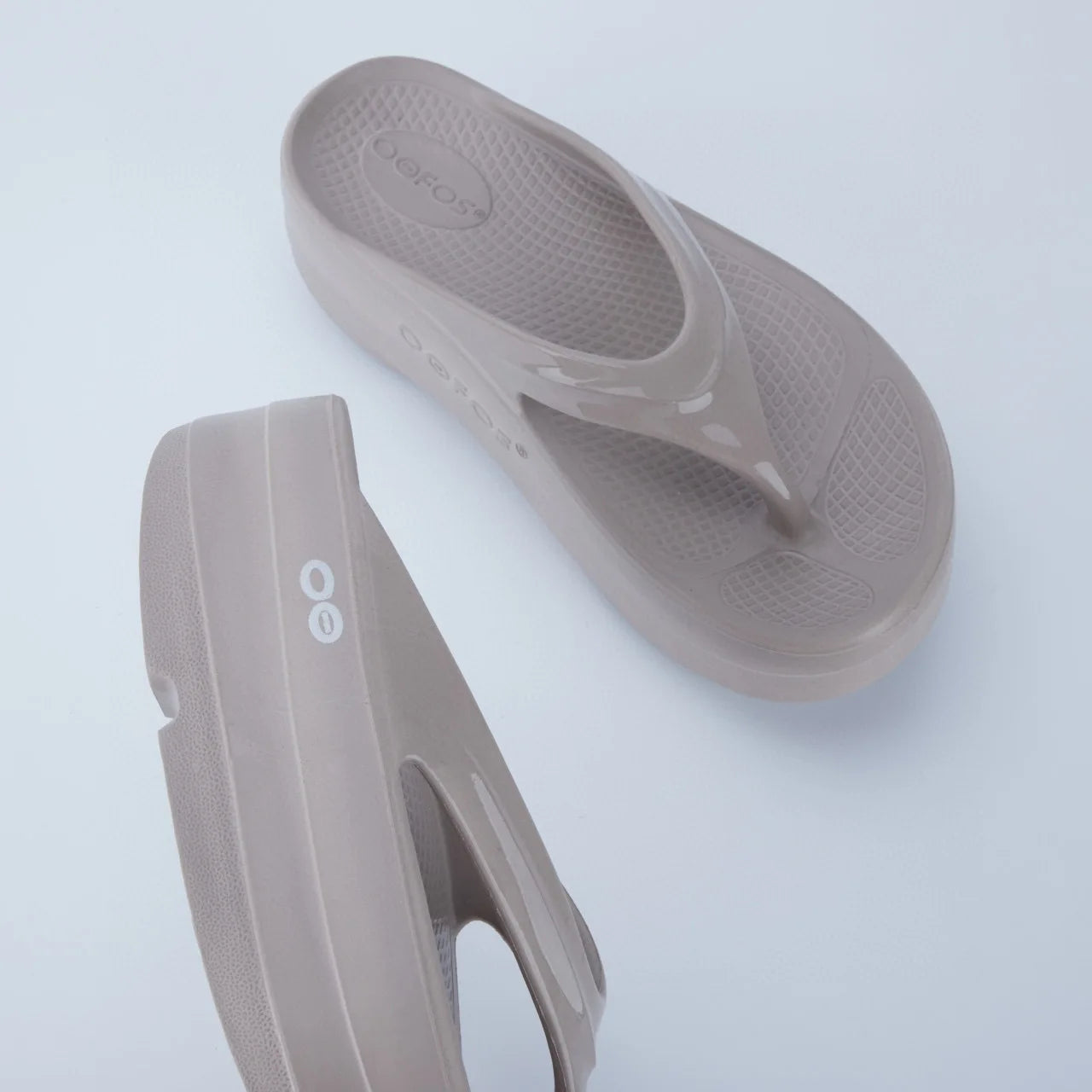 Oofos Summer Sport Flip Flops Slip Resistant Thick Sole EVA Arch Support Sandals Cushion Recovery Slides Beach Slippers