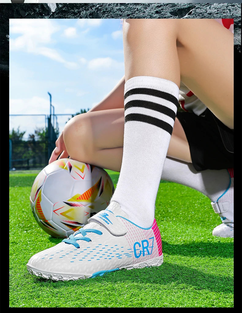Nouvelles Chaussures de football pour enfants, Chaussures d'entraînement de football d'extérieur pour garçons et filles, Crampons de football à scratch, Baskets de futsal 28-39
