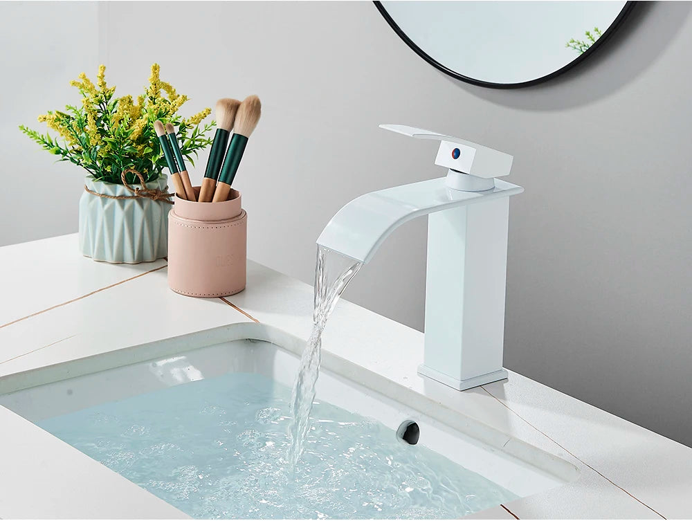 Robinet de Lavabo Doré Brossé, Élégant Robinet Cascade pour Salle de Bain, Mitigeur Monocommande en Laiton à Fixation sur Plan