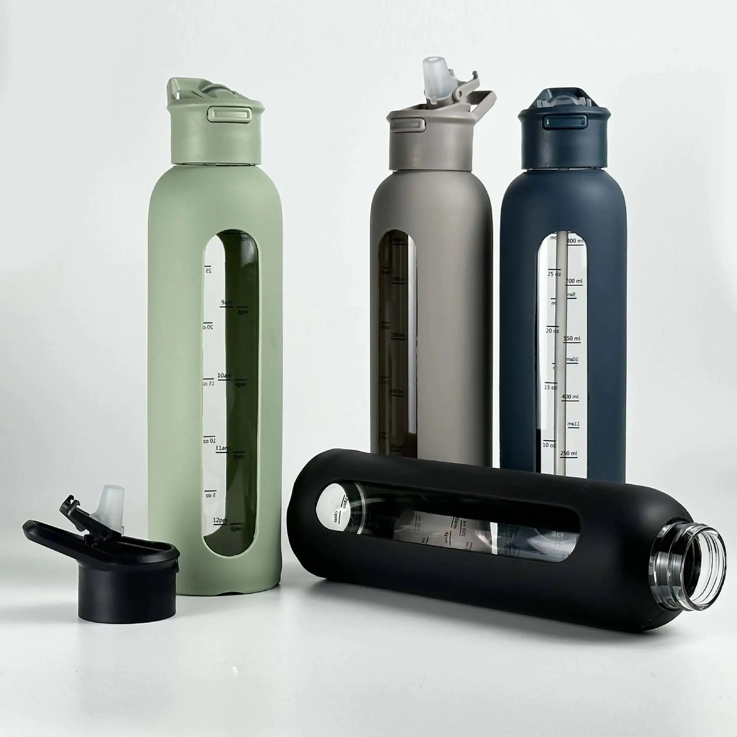 700Ml Handheld Cover Portable Sports Kettle Large Capacity Straw Cup with Graduated Silicone Cover Single-layer Glass Bottle