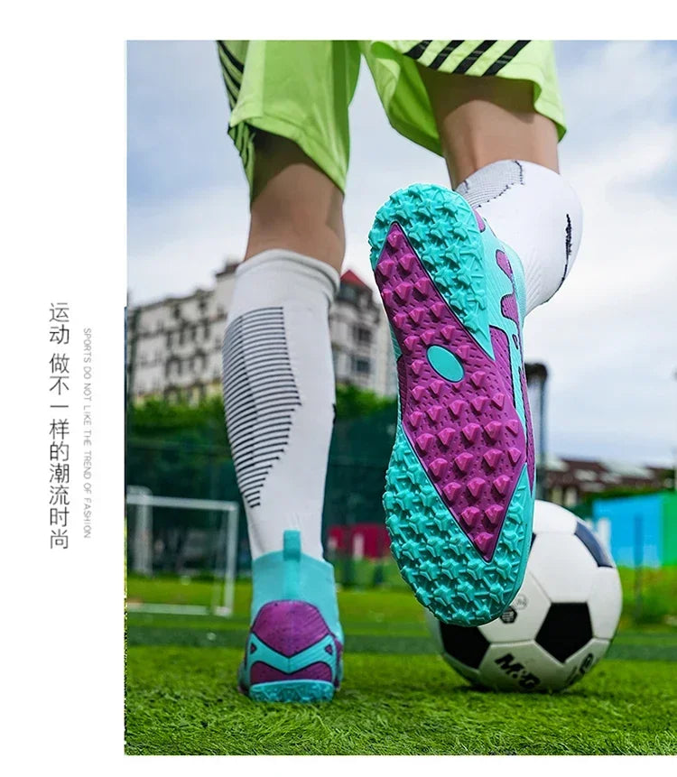 Chaussures de football roses tendance pour hommes, légères et professionnelles, chaussettes intégrées, chaussures de football pour hommes, antidérapantes, originales, baskets de football pour l'extérieur