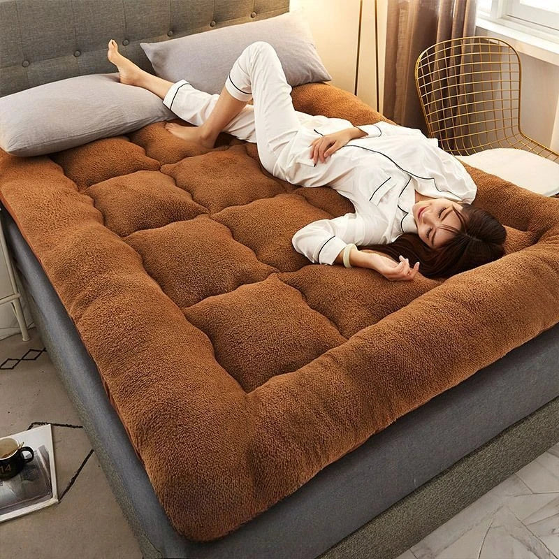 Neueste verdickte warme Lammwolle Matratze Tatami Matratze Studentenwohnheim Matratze Rutschfest faltbar für Schlafzimmer Sofa Bett 매트리스