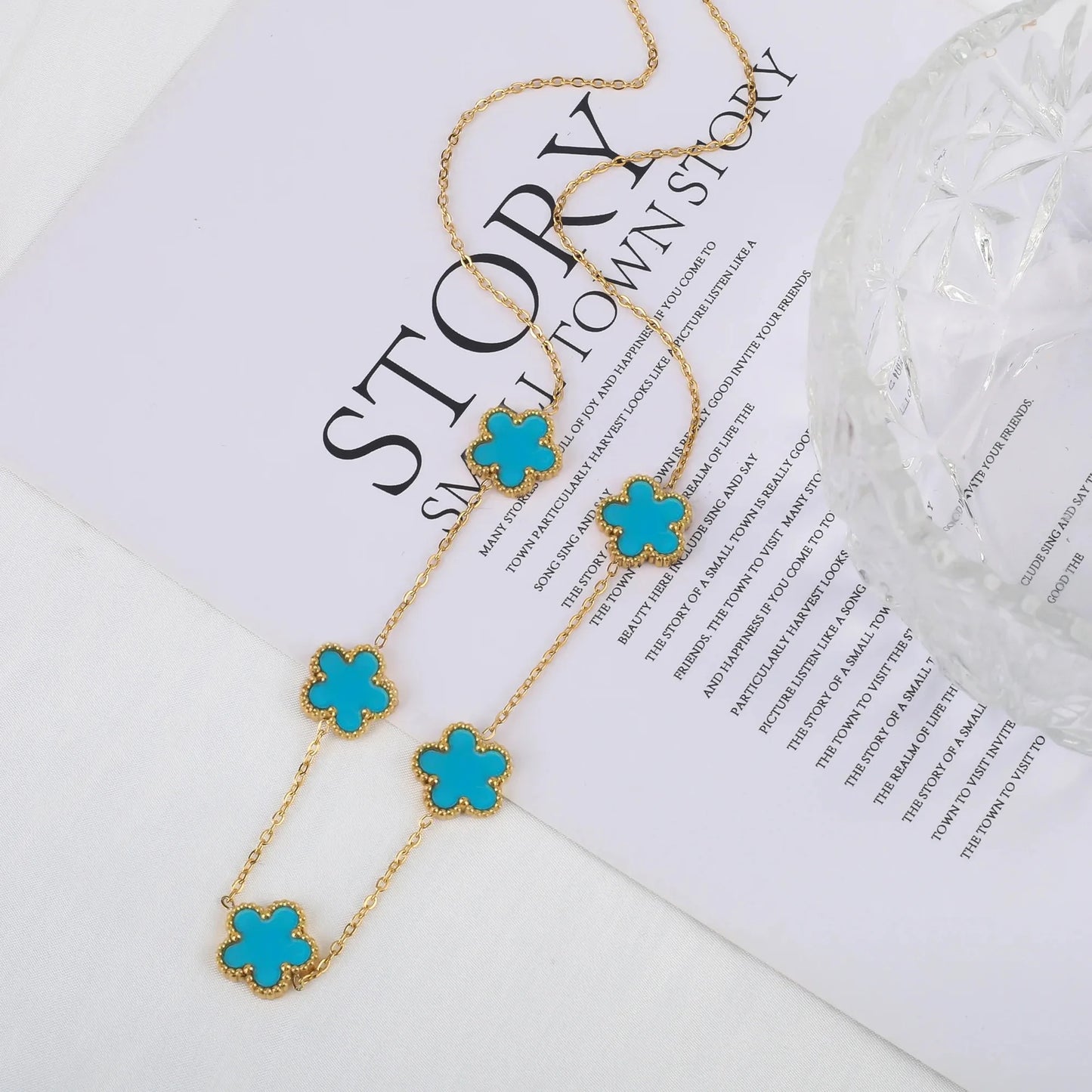 Heiße Schmuckverkäufe Edelstahl Fünfblumen-Halskette Armband Ohrringe Set Damenschmuck mit hohem Anspruch Kleeblatt Schmuck Party