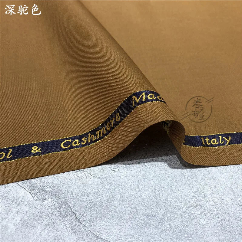 Italienischer Kammgarn-Twill-Stoff – knitterarm – Designeranzüge und Hosenmaterial für Business-Kleidung im Großhandel