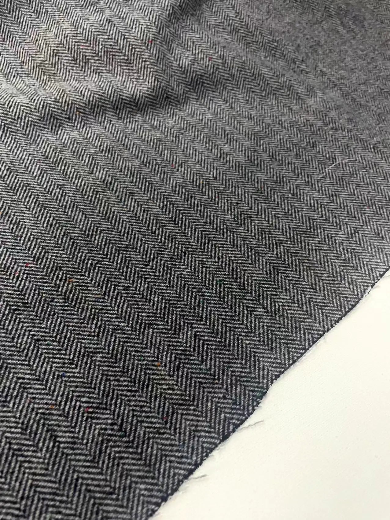 Silber Schwarz Fischgrät-Wollstoff Britischer Stil Herbst Winter Tweed Mäntel Hosen Schneidern Nähen DIY Material Großhandel