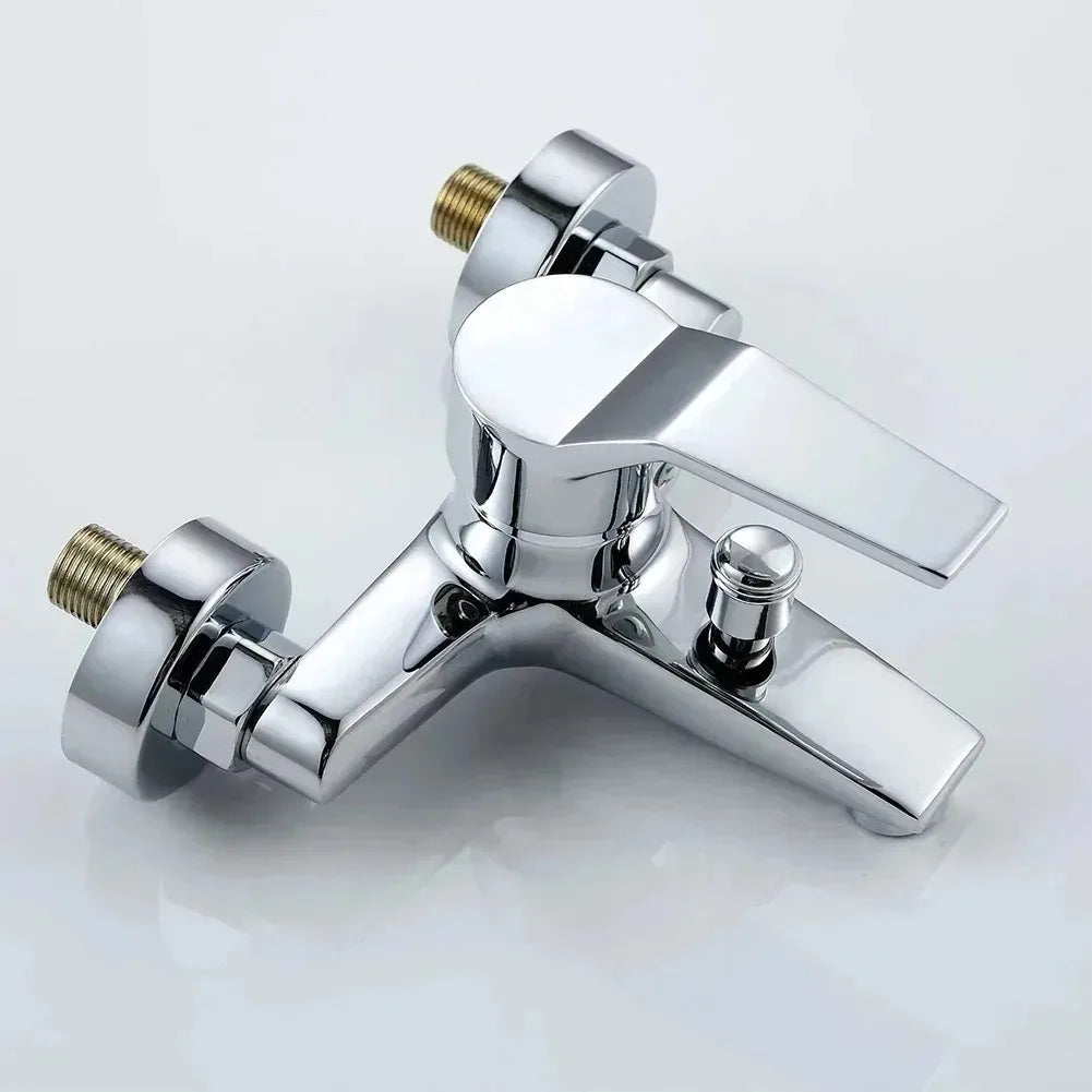 Robinet de salle de bain chromé Robinet de baignoire Fixation murale Robinet de douche eau froide et chaude