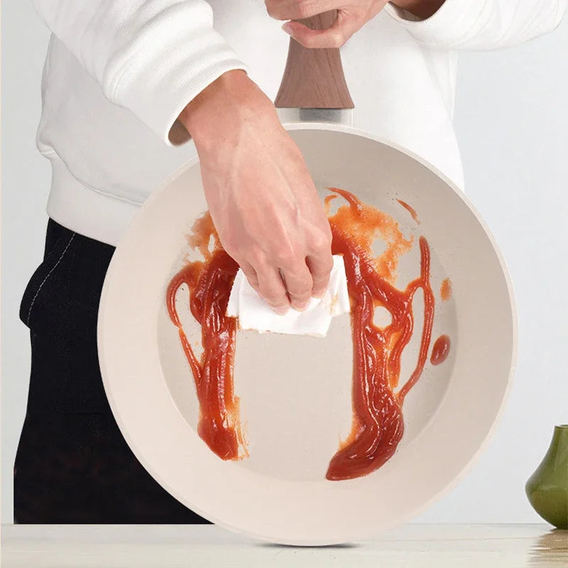 Batterie de cuisine spéciale pour poêles antiadhésives : casseroles, poêles à frire, woks, poêles à steak, crêpières, induction, gaz.