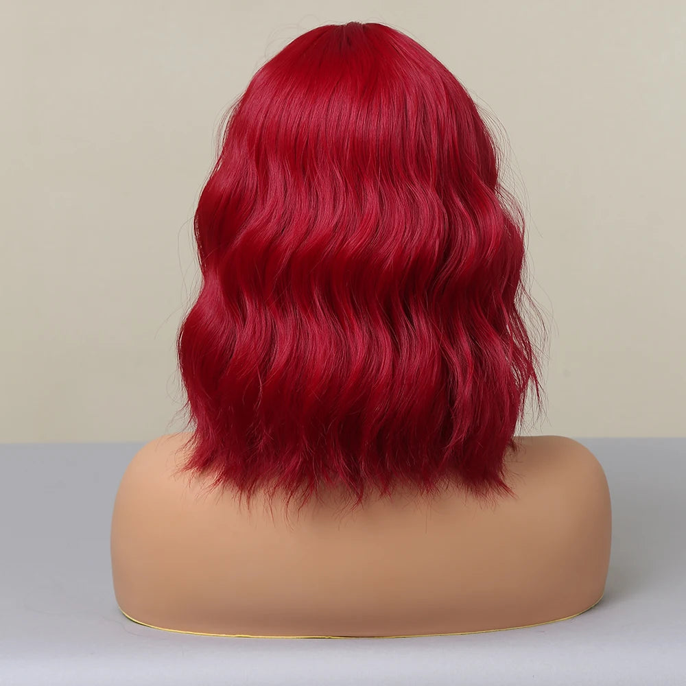 Perruque Synthétique Rouge Helloween Perruque Courte Bob Naturelle avec Frange pour Femme Fête Quotidienne Cosplay Fibre Résistante à la Chaleur