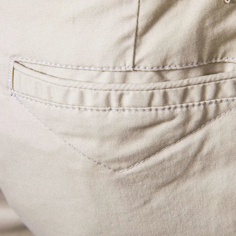 Nouveau short décontracté d'été pour homme - Pantalon coupe slim à jambe droite de cinq pouces dans des couleurs unies tendance pour les vêtements masculins.