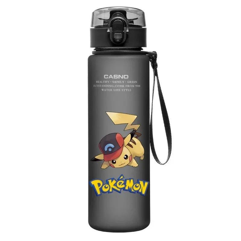 560ML Pokémon Wasserbecher Pikachu Mewtu Gengar Tragbare Plastik-Cartoon-Outdoor-Sport-Großraum-Reise-Wander-Wasserflasche