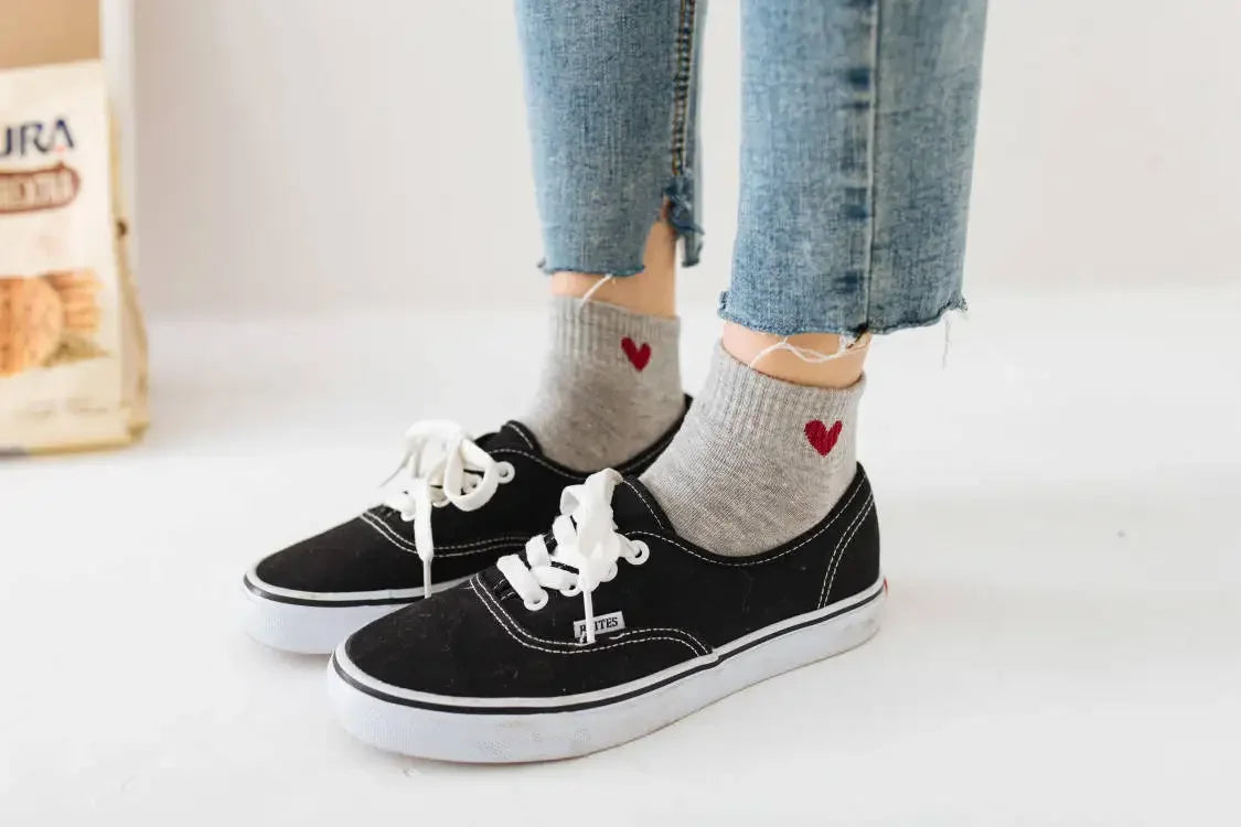 Frühling und Herbst Liebesherz MusterDamen Socken Lässige Sportsocken Kurze Bootssocken Süße reine Baumwolle Knöchelsocken Harajuku