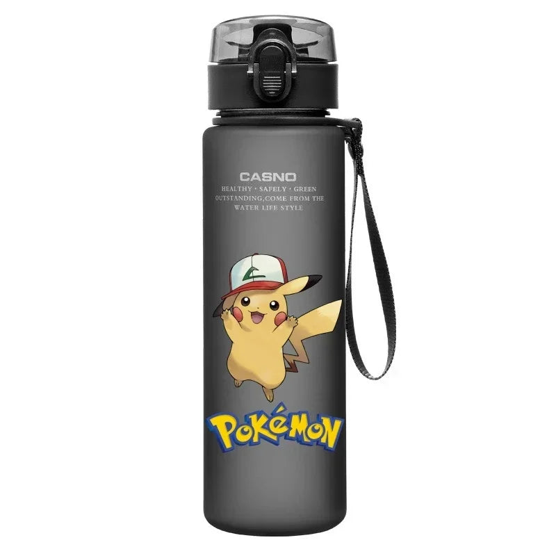 560ML Pokémon Wasserbecher Pikachu Mewtu Gengar Tragbare Plastik-Cartoon-Outdoor-Sport-Großraum-Reise-Wander-Wasserflasche
