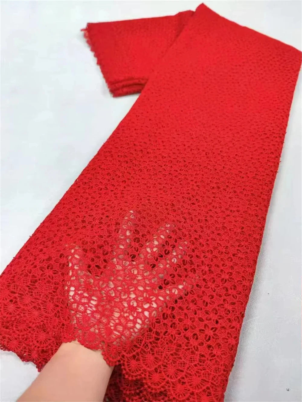 Tissu en soie de lait africain avec dentelle soluble dans l'eau 2025, tissu de dentelle nigériane en soie de lait de haute qualité pour robe de mariée