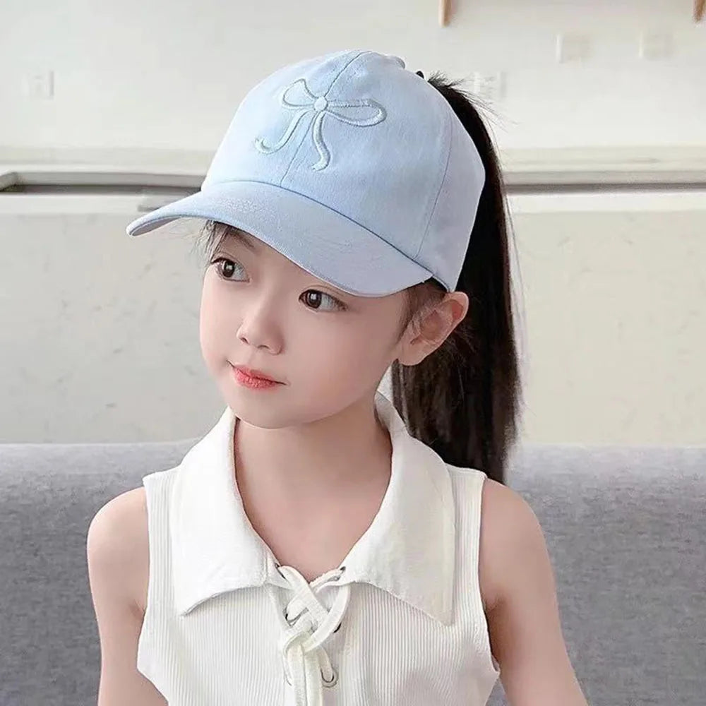 Casquettes de Baseball pour Enfants Garçons Filles Chapeau de Soleil Cœur Creux Amour Chapeaux à Queue de Cheval Haute Casquettes de Baseball Réglables pour Enfants de 4 à 12 Ans