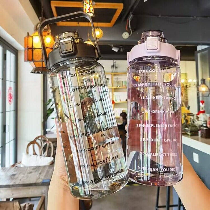 Bouteille d'eau en plastique de 2 litres avec paille, grande bouteille portable de voyage, tasse de sport fitness grande valeur, grosse tasse universelle pour adultes