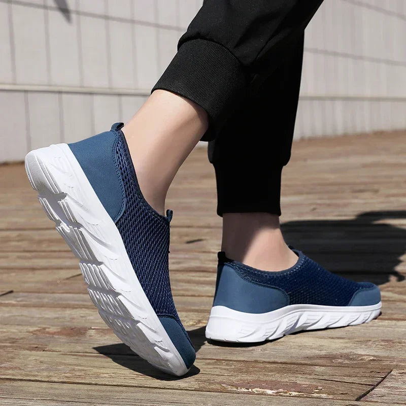 Nouvelles Chaussures de Course pour Hommes Chaussures de Sport Respirantes Légères Tendance Été en Maille Respirante pour Hommes Grandes Tailles 38-47