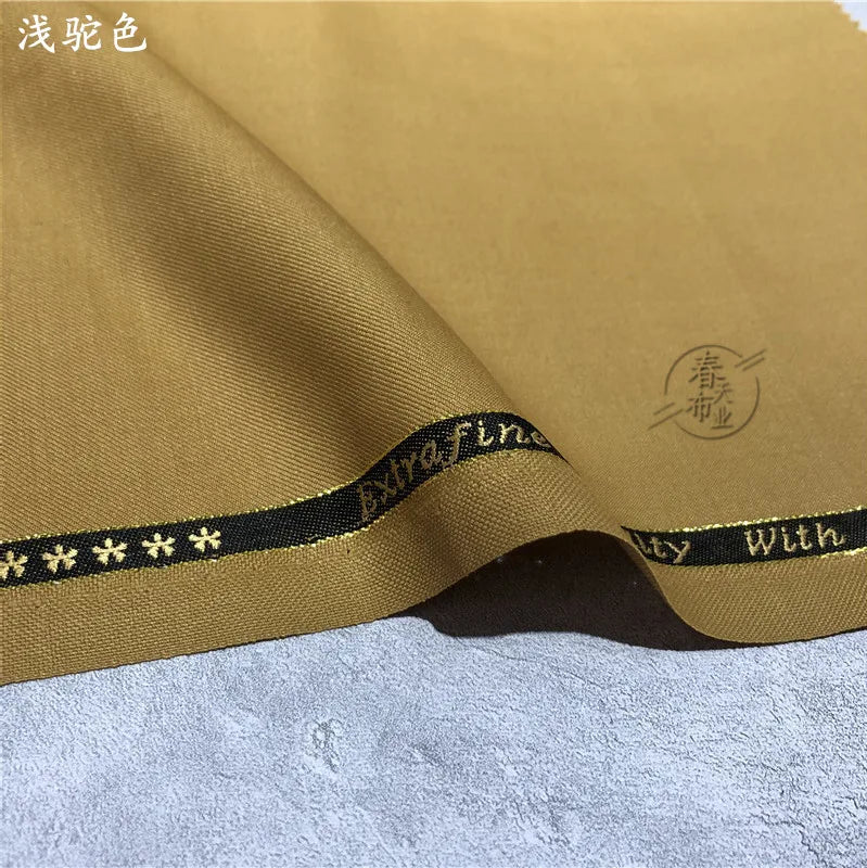 Italienischer Kammgarn-Twill-Stoff – knitterarm – Designeranzüge und Hosenmaterial für Business-Kleidung im Großhandel