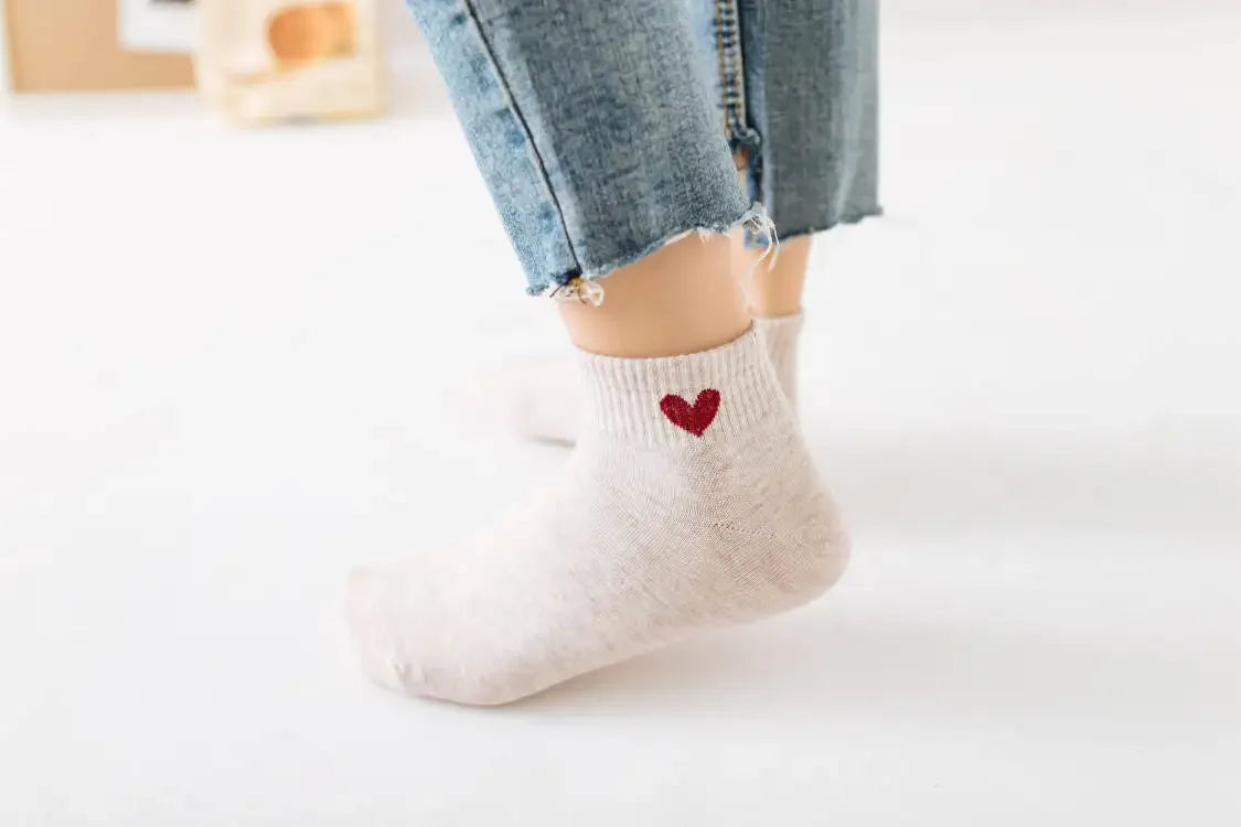 Frühling und Herbst Liebesherz MusterDamen Socken Lässige Sportsocken Kurze Bootssocken Süße reine Baumwolle Knöchelsocken Harajuku