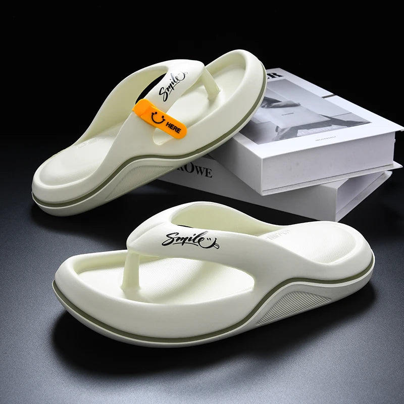 Neue Hausschuhe für Männer und Frauen, Flip-Flops, Sandalen für drinnen und draußen, Strand, superweiche Unterseite, Pantoletten, rutschfeste, dick besohlte Herren-Hausschuhe