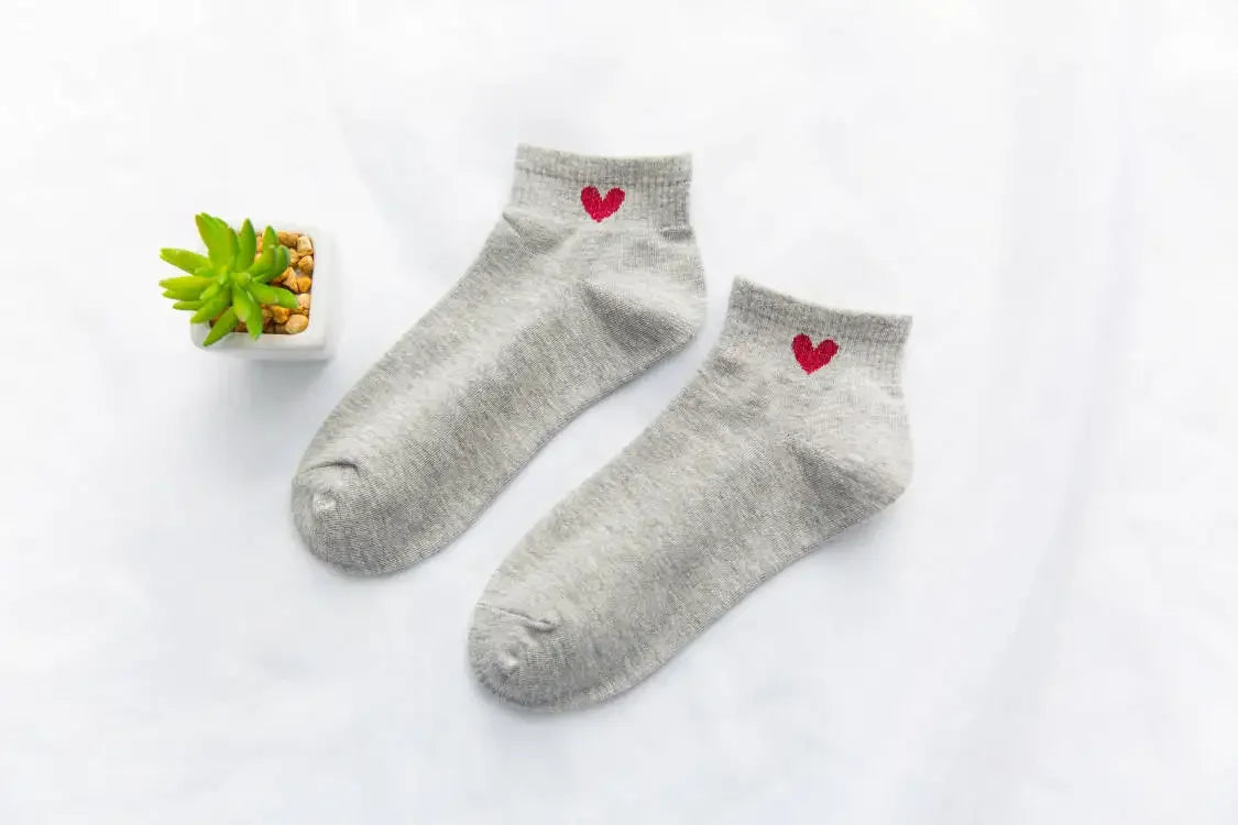 Frühling und Herbst Liebesherz MusterDamen Socken Lässige Sportsocken Kurze Bootssocken Süße reine Baumwolle Knöchelsocken Harajuku