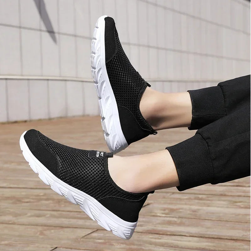 Nouvelles Chaussures de Course pour Hommes Chaussures de Sport Respirantes Légères Tendance Été en Maille Respirante pour Hommes Grandes Tailles 38-47