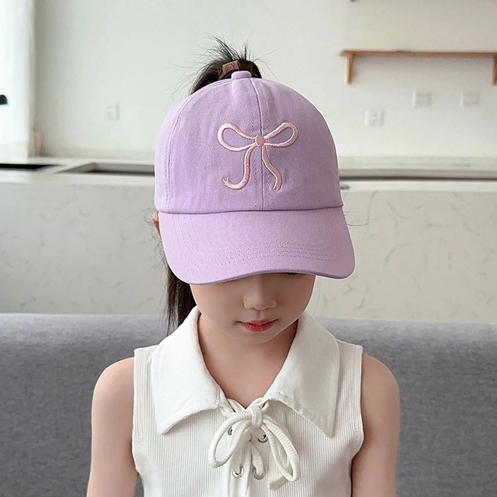 Casquettes de Baseball pour Enfants Garçons Filles Chapeau de Soleil Cœur Creux Amour Chapeaux à Queue de Cheval Haute Casquettes de Baseball Réglables pour Enfants de 4 à 12 Ans