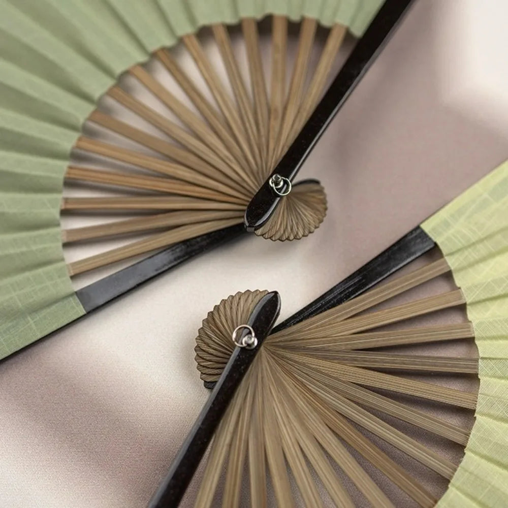 Mini ventilateur créatif rétro en coquillage, éventail pliable en tissu coton lin chinois, éventail portable de style chinois doux, cadeau éventail