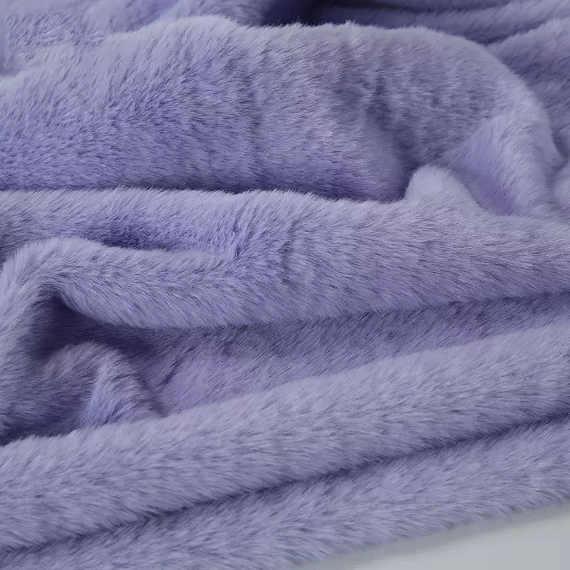 Tissu Peluche Imitation Fourrure de Lapin Loutre Violet 50x50cm 8mm pour Confection de Jouets en Peluche Bricolage, Fond d'Écran, Écharpe, Oreiller