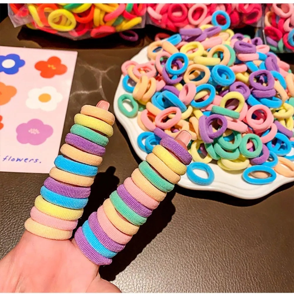 Lot de 100 bandeaux pour enfants marron et noir, mini élastiques mignons, corde à cheveux couleur bonbon, anneau à cheveux coréen sans danger, couvre-chef pour enfant