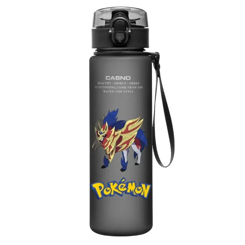 560ML Pokémon Wasserbecher Pikachu Mewtu Gengar Tragbare Plastik-Cartoon-Outdoor-Sport-Großraum-Reise-Wander-Wasserflasche