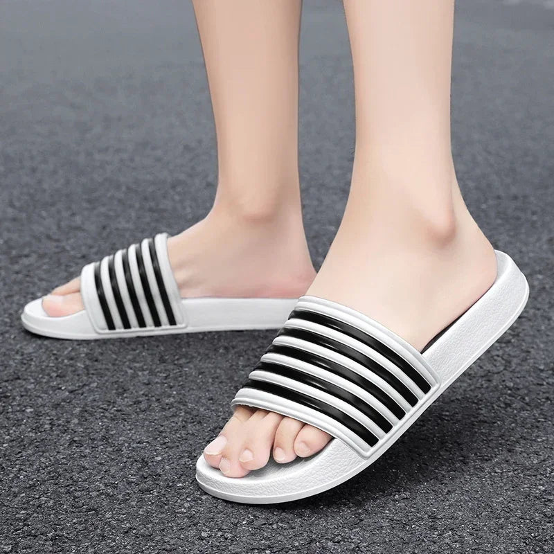Chaussures Homme Plips Plops Claquettes Douces Antidérapantes Pantoufles Intérieur Extérieur EVA Sandales de Plage de Jardin Grandes Tailles 47 48