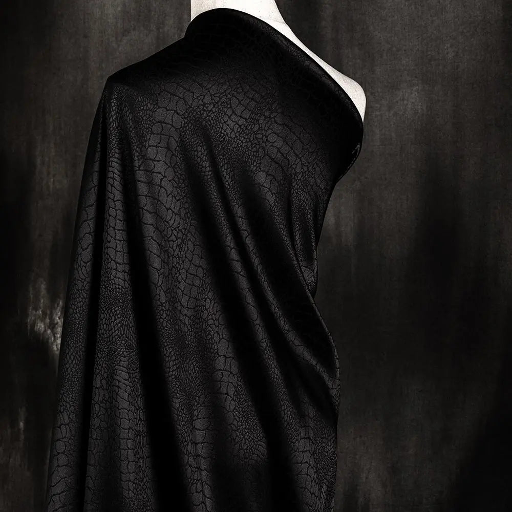Micro Stretch Schwarz Jacquard Stoff Meterware für Kleider Kleidung Nähen Uni Krokodil Muster Stoff Handarbeit Glatt