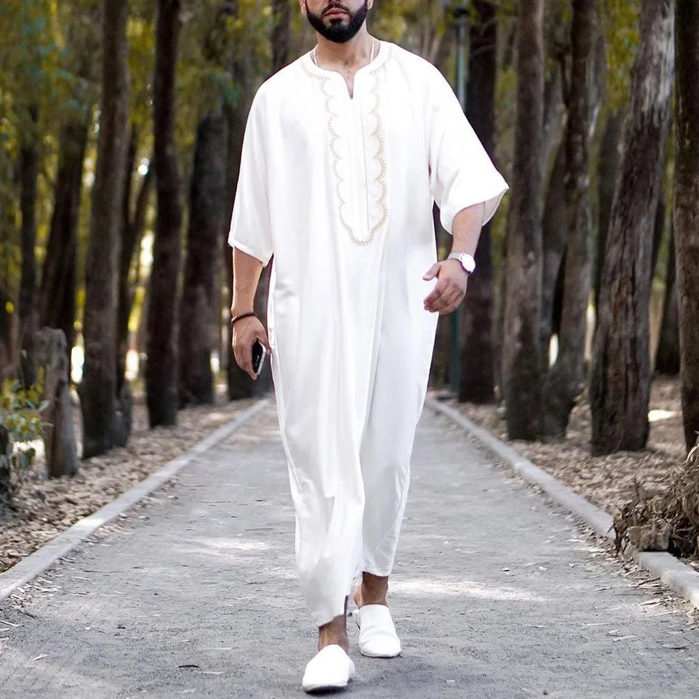 Herren Muslim Thobe 2026 Mittlerer Osten Jubba Thobe Langarm Islamisches Gewand Herren Muslimisches Kleid Saudi-Arabisch Kapuzen-Thobe Abaya Männlich