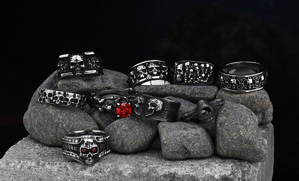 Livraison gratuite Bague homme en acier inoxydable 316L motif crâne avec zircon rouge Bijoux amulettes Cadeau pour petit ami style Punk Rock Vintage 2023 Nouveauté