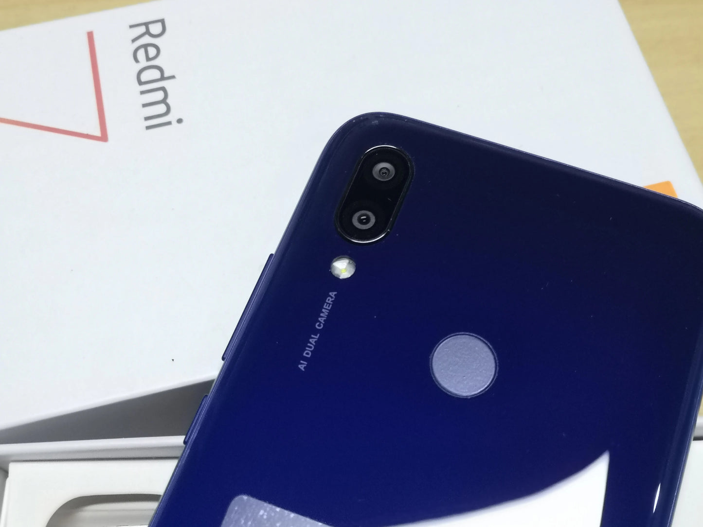 Xiaomi Redmi 7 Handy mit Handyhülle, Dual-SIM-Steckplatz Handy Android Dual-Kamera gebrauchtes Handy