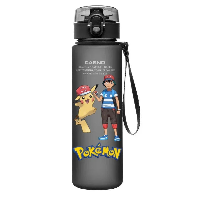 560ML Pokémon Wasserbecher Pikachu Mewtu Gengar Tragbare Plastik-Cartoon-Outdoor-Sport-Großraum-Reise-Wander-Wasserflasche