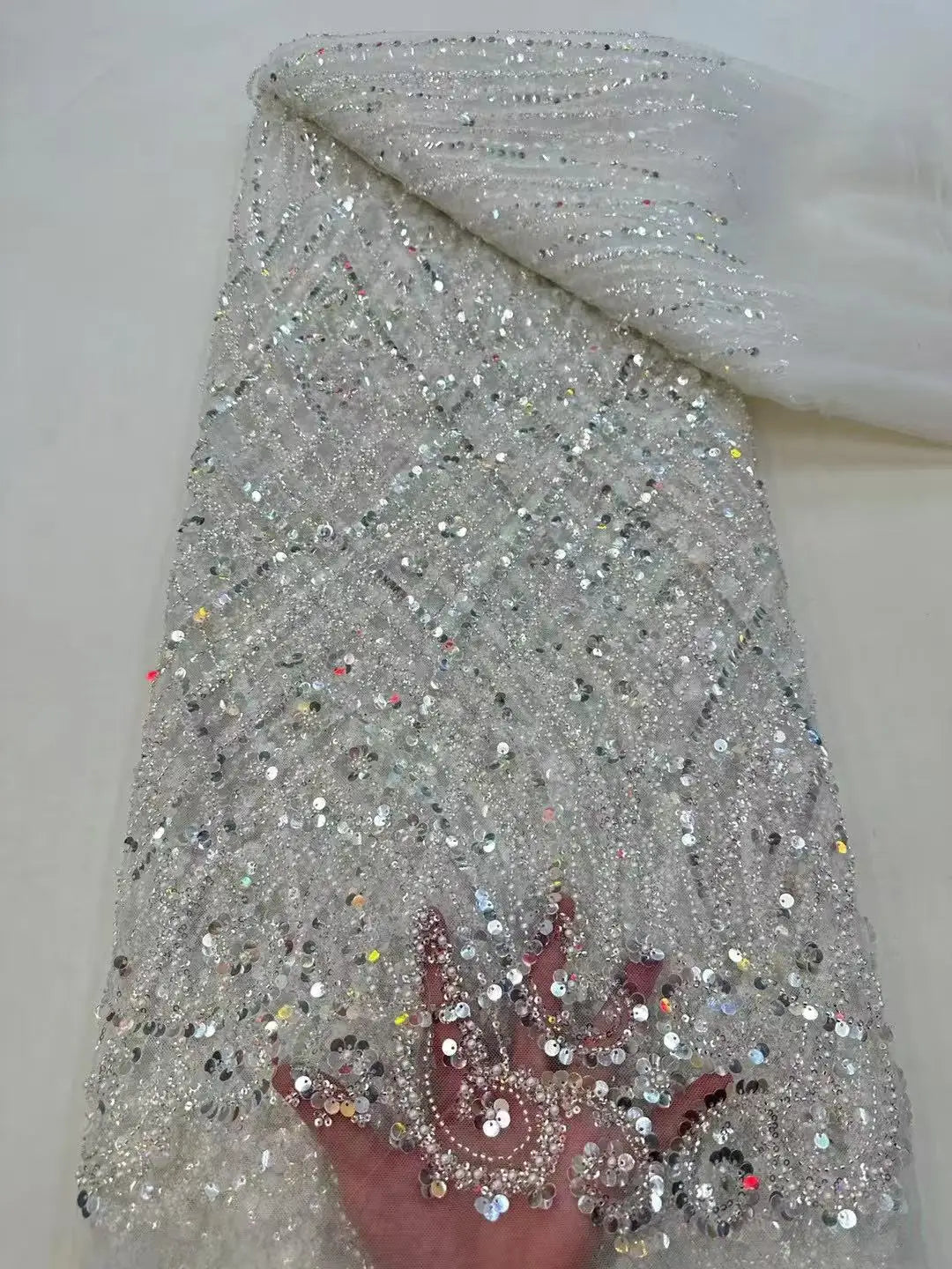 Tissus de dentelle africaine à paillettes Mode broderie nigériane Perles de tulle Tissu de dentelle de haute qualité pour la couture de robes de soirée