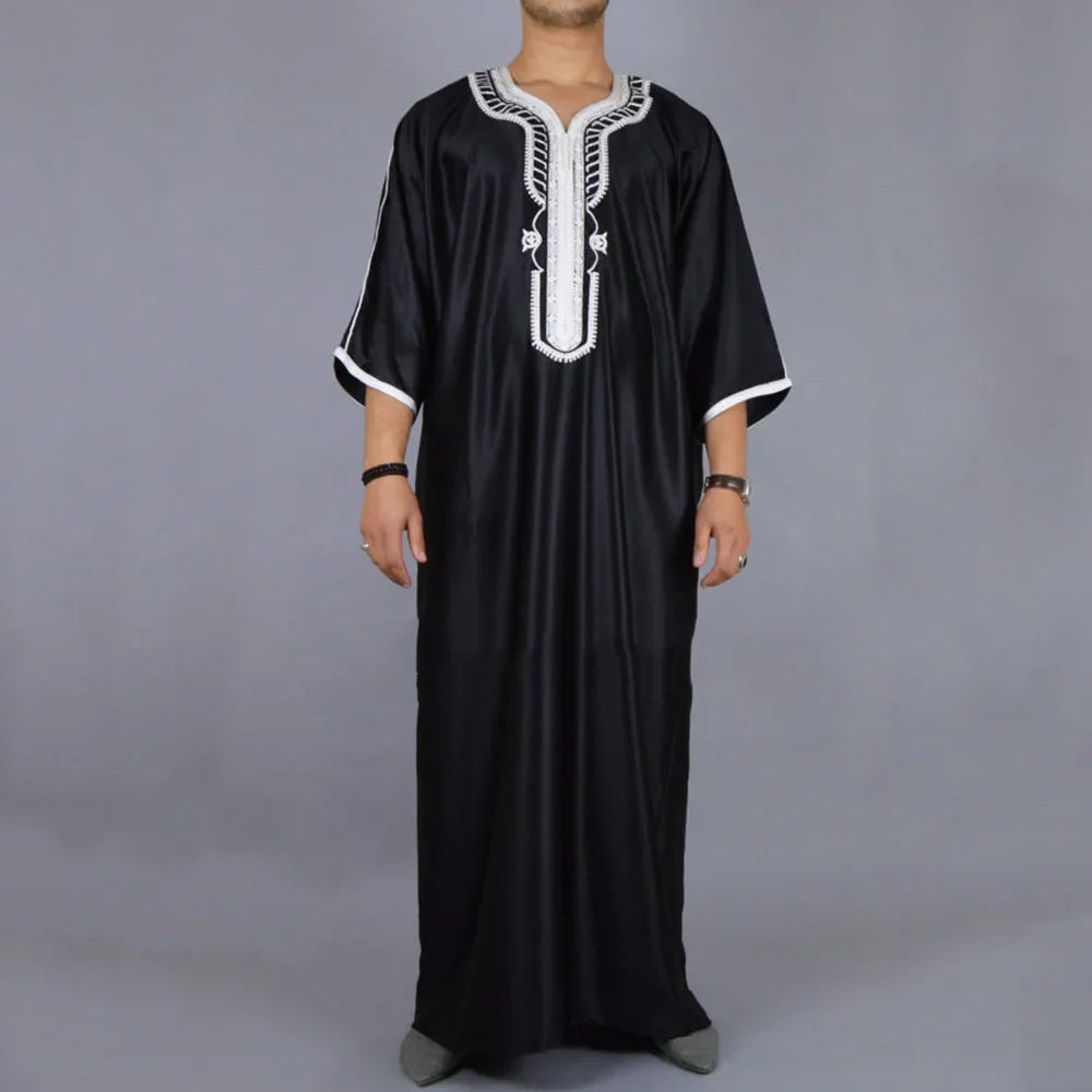 Herren Muslim Thobe 2026 Mittlerer Osten Jubba Thobe Langarm Islamisches Gewand Herren Muslimisches Kleid Saudi-Arabisch Kapuzen-Thobe Abaya Männlich