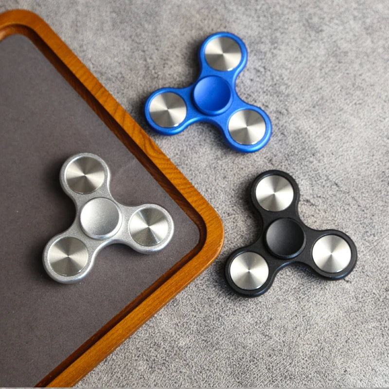 Jouet Fidget Spinner anti-stress en alliage d'aluminium à trois feuilles pour adultes, cadeaux et jouets anti-stress