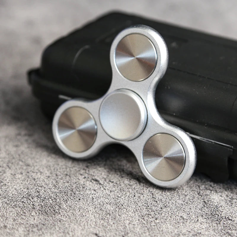 Jouet Fidget Spinner anti-stress en alliage d'aluminium à trois feuilles pour adultes, cadeaux et jouets anti-stress