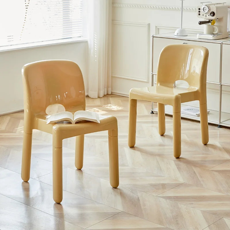 Chaise de salle à manger créative haut de gamme de luxe léger, chaise à dossier en plastique de style nordique du milieu du siècle, simple et à la mode