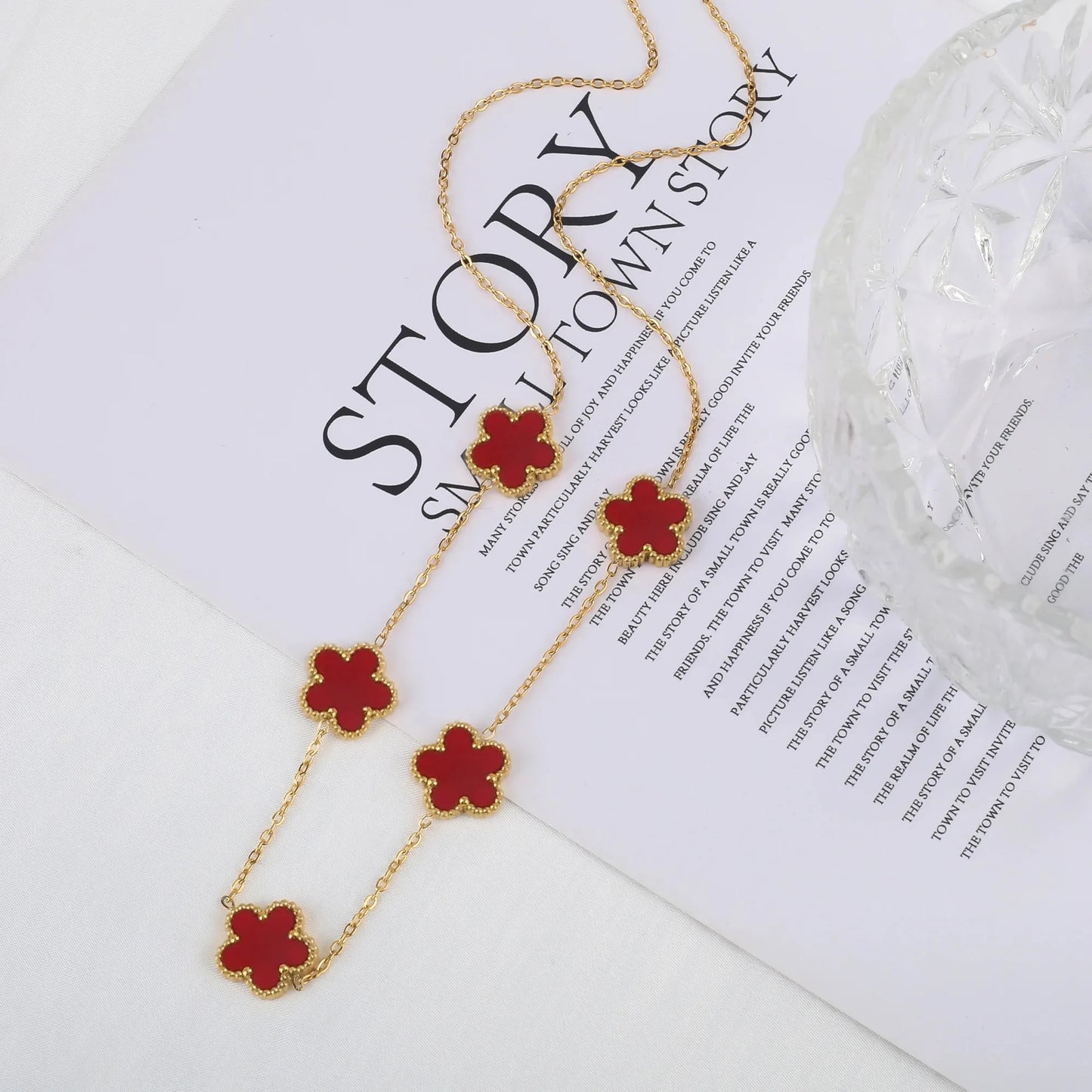 Heiße Schmuckverkäufe Edelstahl Fünfblumen-Halskette Armband Ohrringe Set Damenschmuck mit hohem Anspruch Kleeblatt Schmuck Party